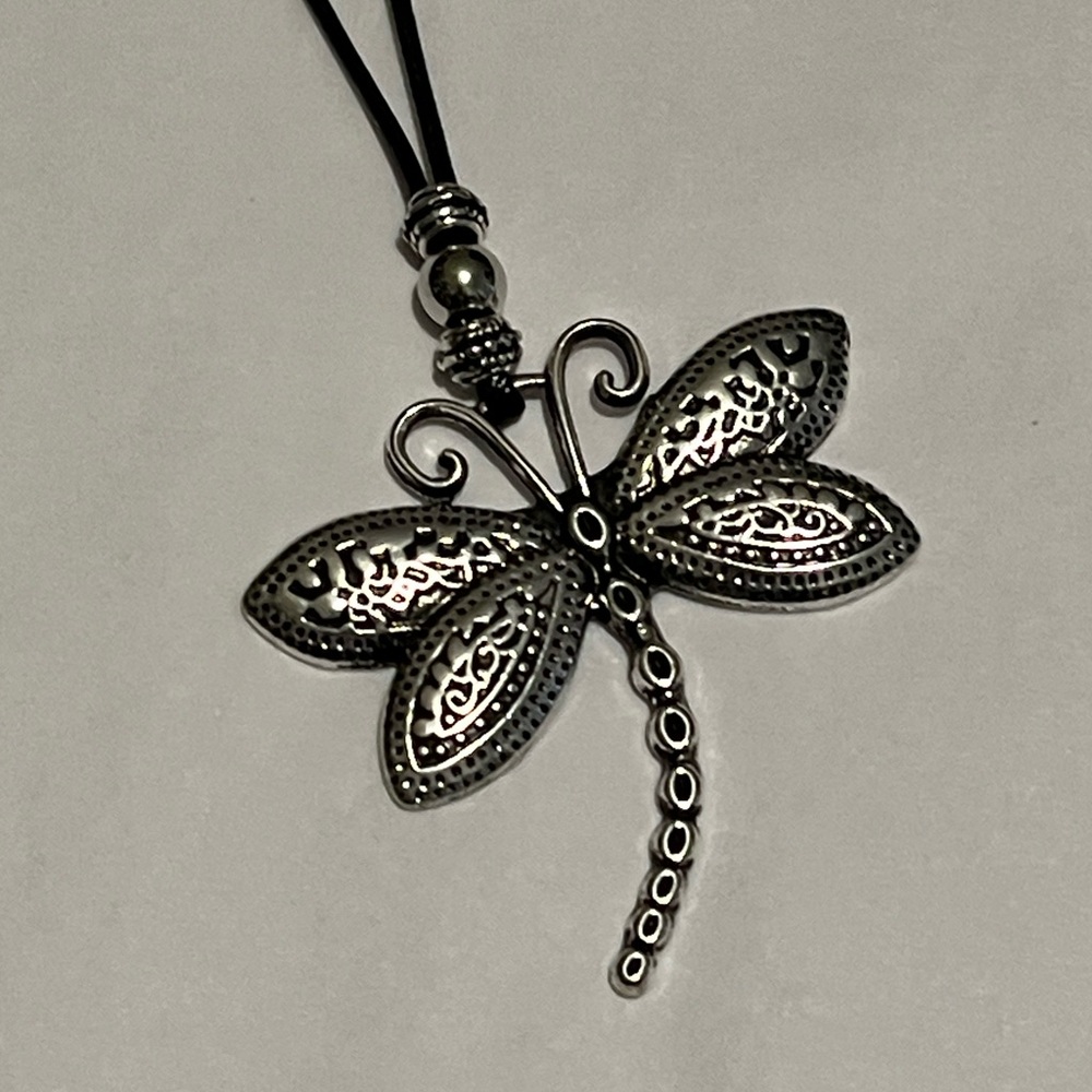 DRAGONFLY NECKLACE